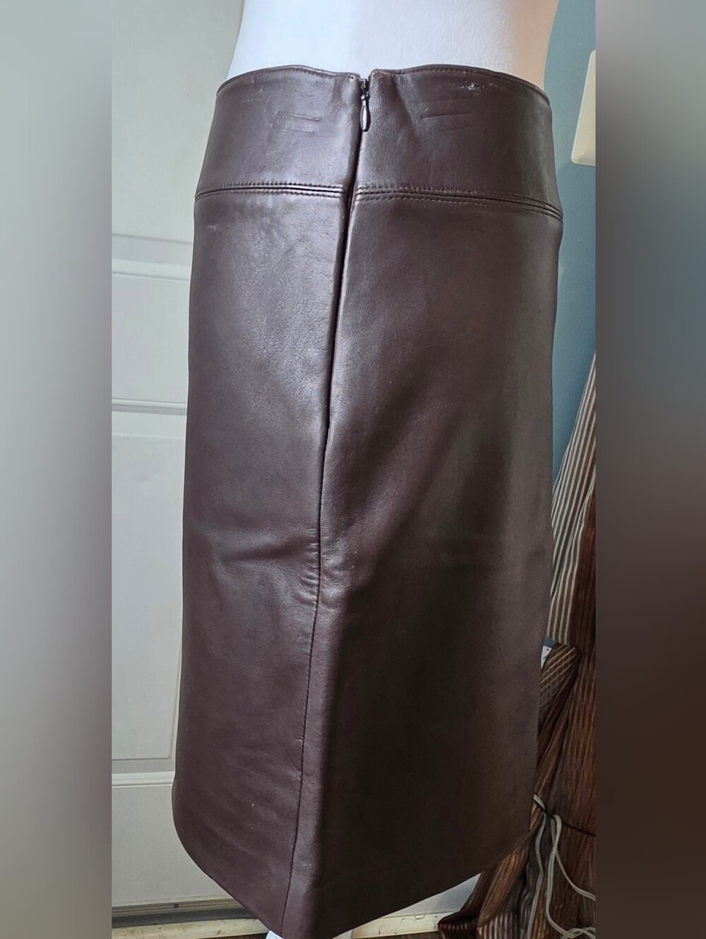 Vintage Lord & Taylor Nappa Leather Pencil Skirt Womens 2P Dark Brown Timeless - Picture 3 of 16